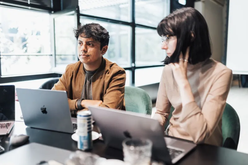 Trop d'outils tue la collaboration : comment les PME françaises peuvent reprendre le contrôle de leur écosystème numérique